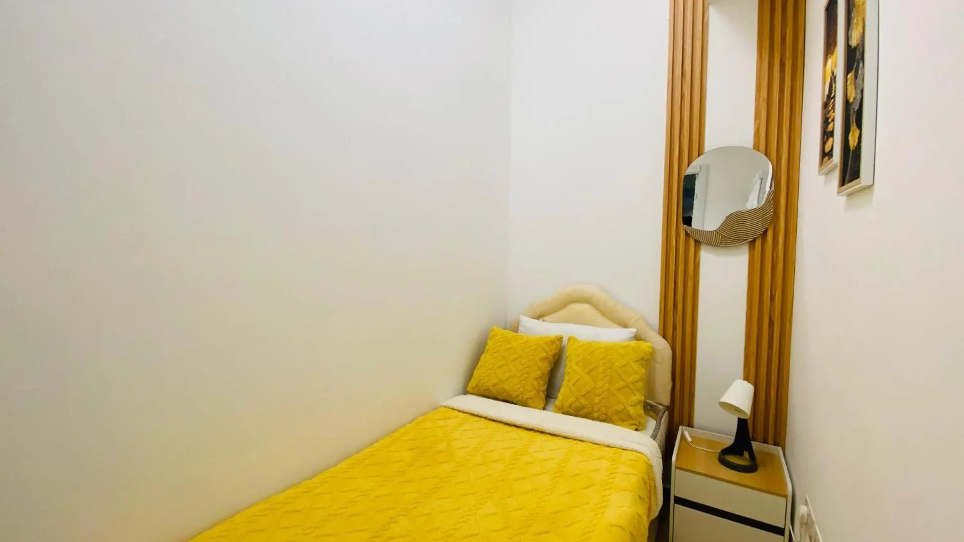 Hawks Dubai Marina Jbr Apartment Homestay